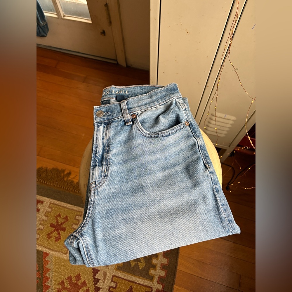 AE Strigid Low-Rise Ex-Boyfriend Jean - Picture 10 of 15